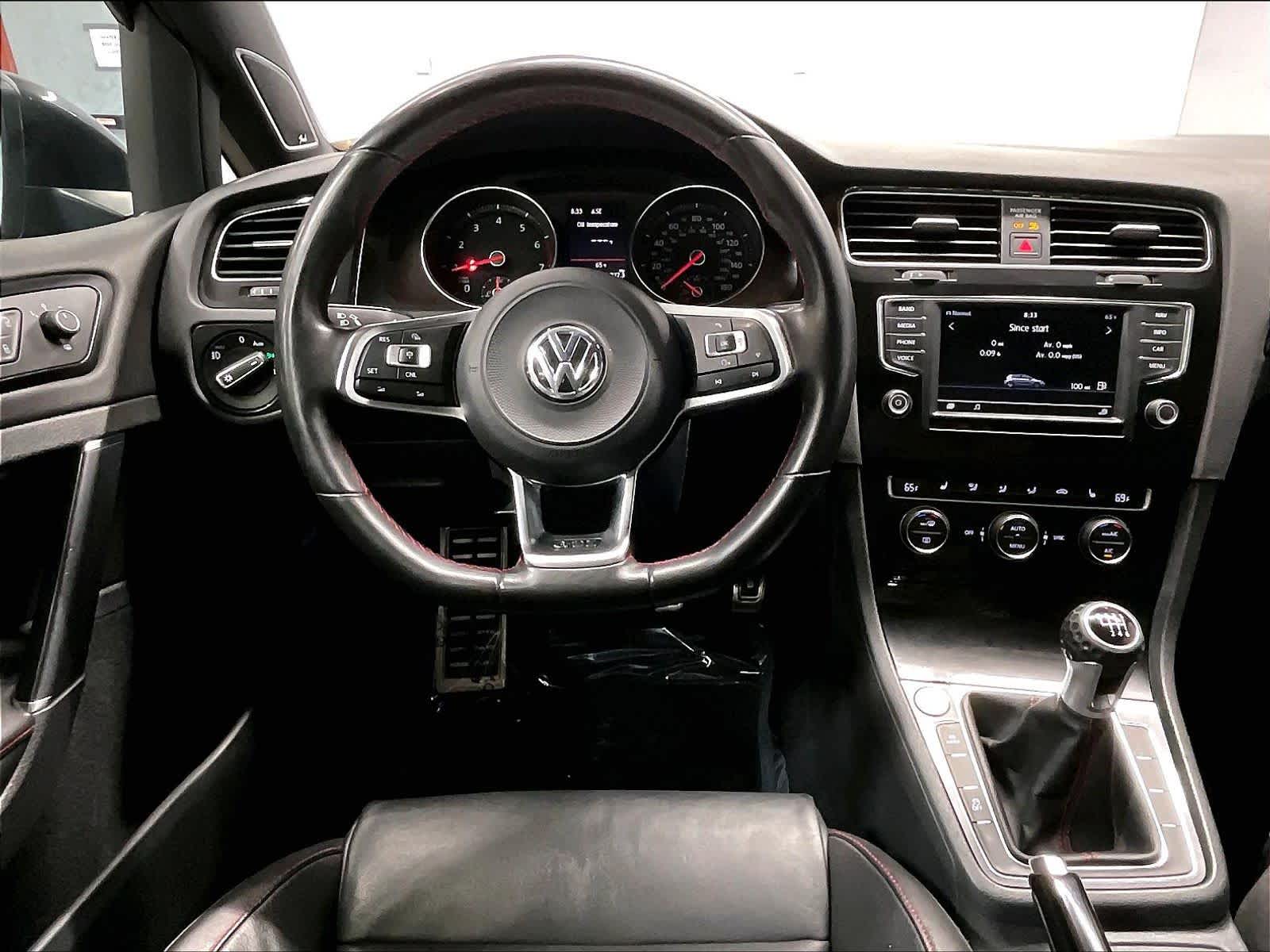 2017 Volkswagen Golf GTI photo 5