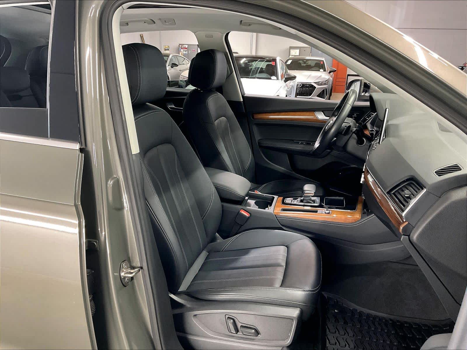 2023 Audi Q5 photo 3