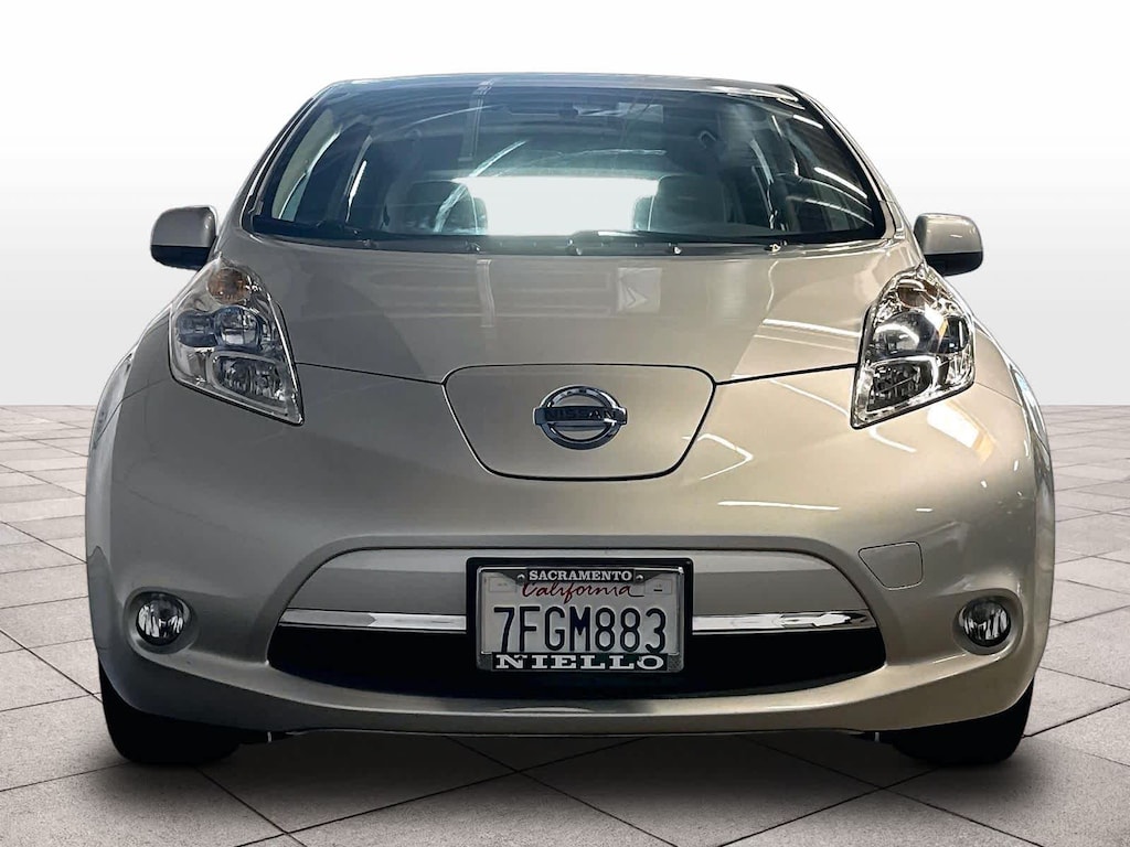Used 2015 Nissan Leaf SV HB