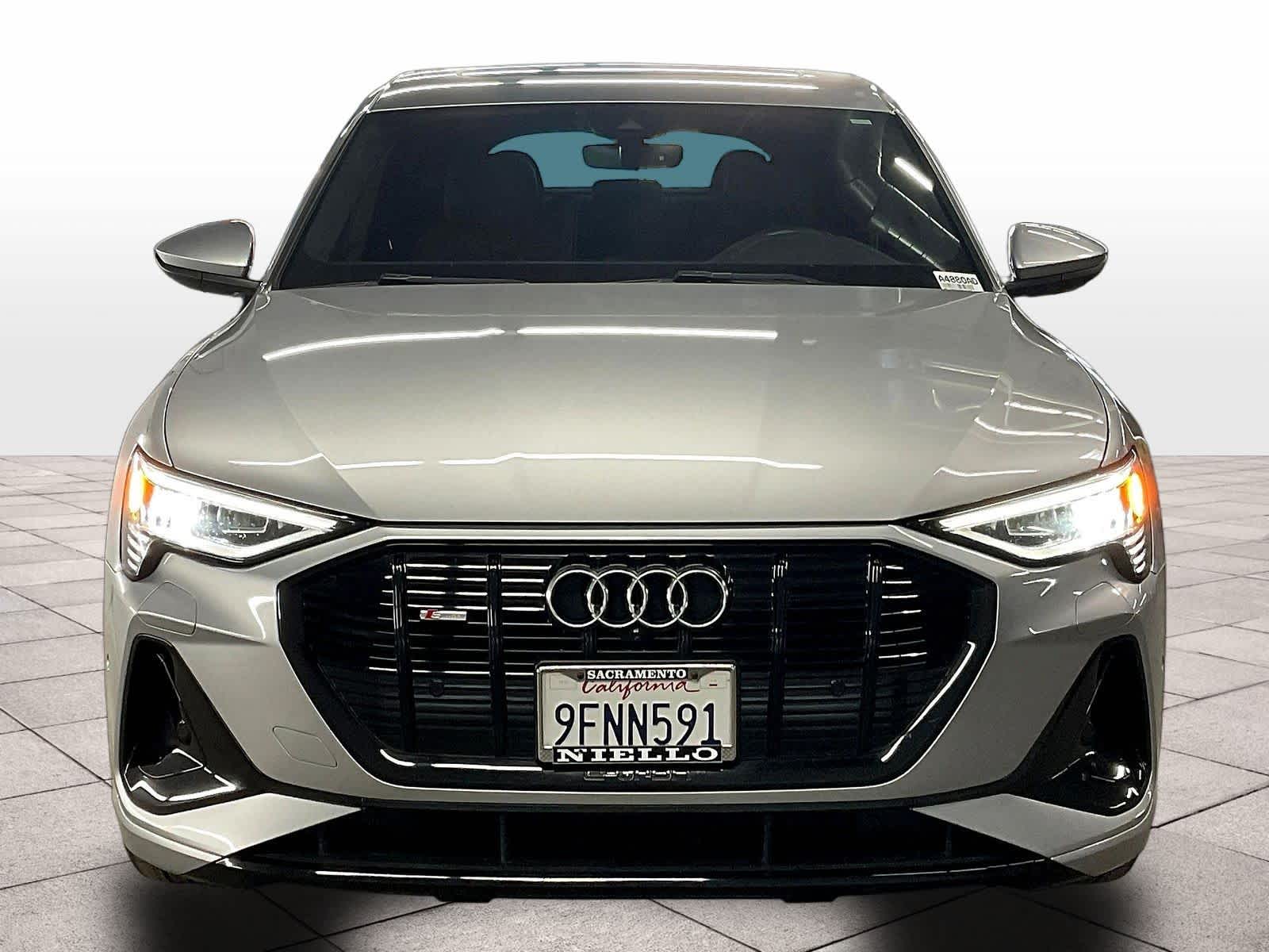 2023 Audi e-tron Sportback photo 2