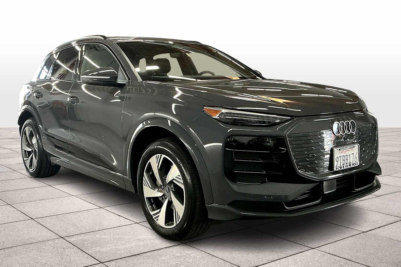 2025 Audi Q6 E-tron Premium Plus photo 2