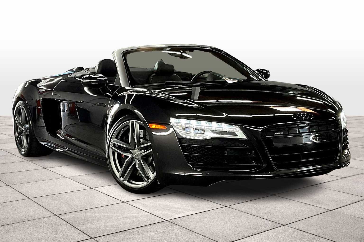 2014 Audi R8 V10 Quattro Spyder photo 2