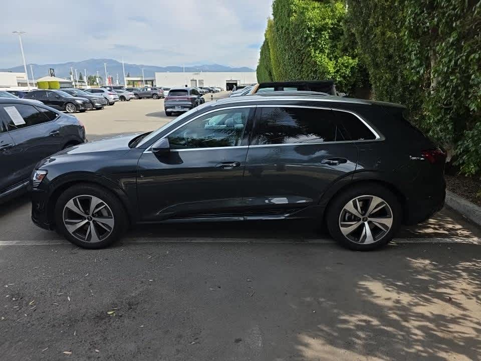 2024 Audi Q8 e-tron photo 5