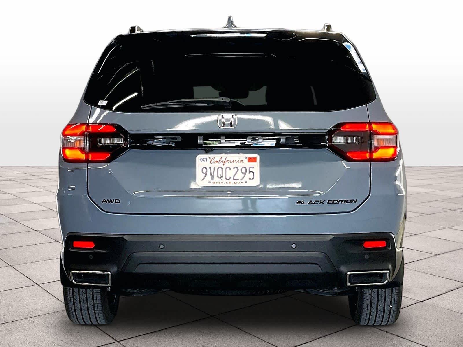 2025 Honda Pilot photo 4