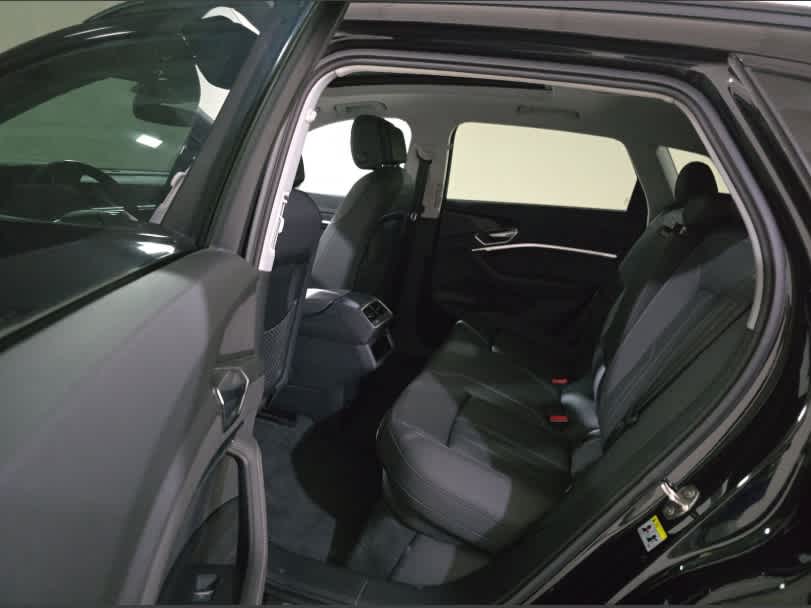 2021 Audi e-tron Premium Plus photo 3
