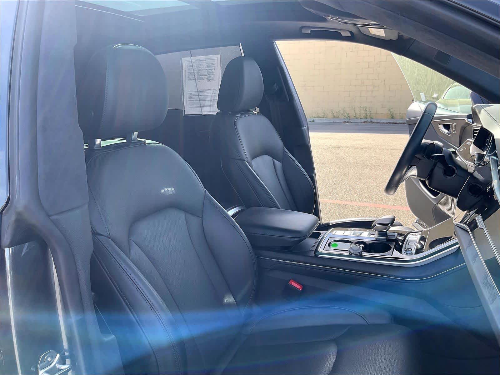 2023 Audi Q8 photo 3