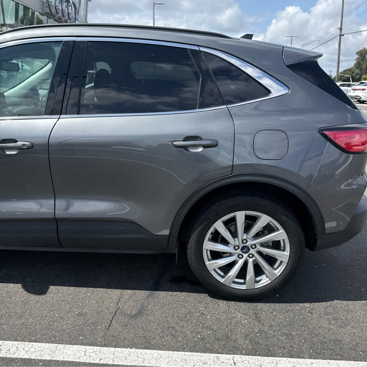 2021 Ford Escape photo 3