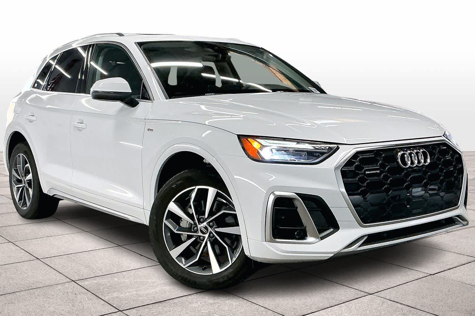 2023 Audi Q5 S line Premium Plus photo 2