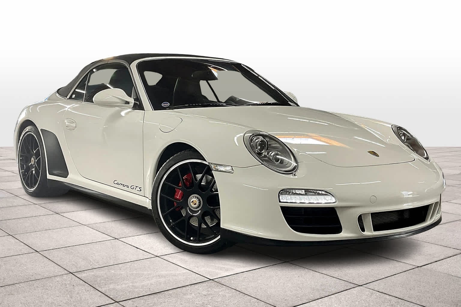 2012 Porsche 911 GTS photo 2