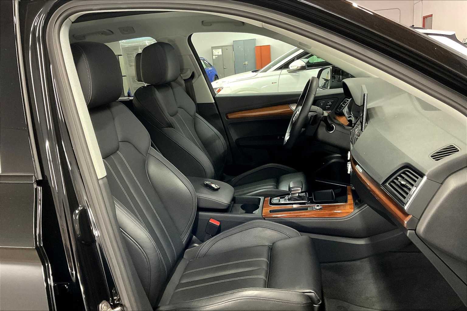 2023 Audi Q5 photo 3