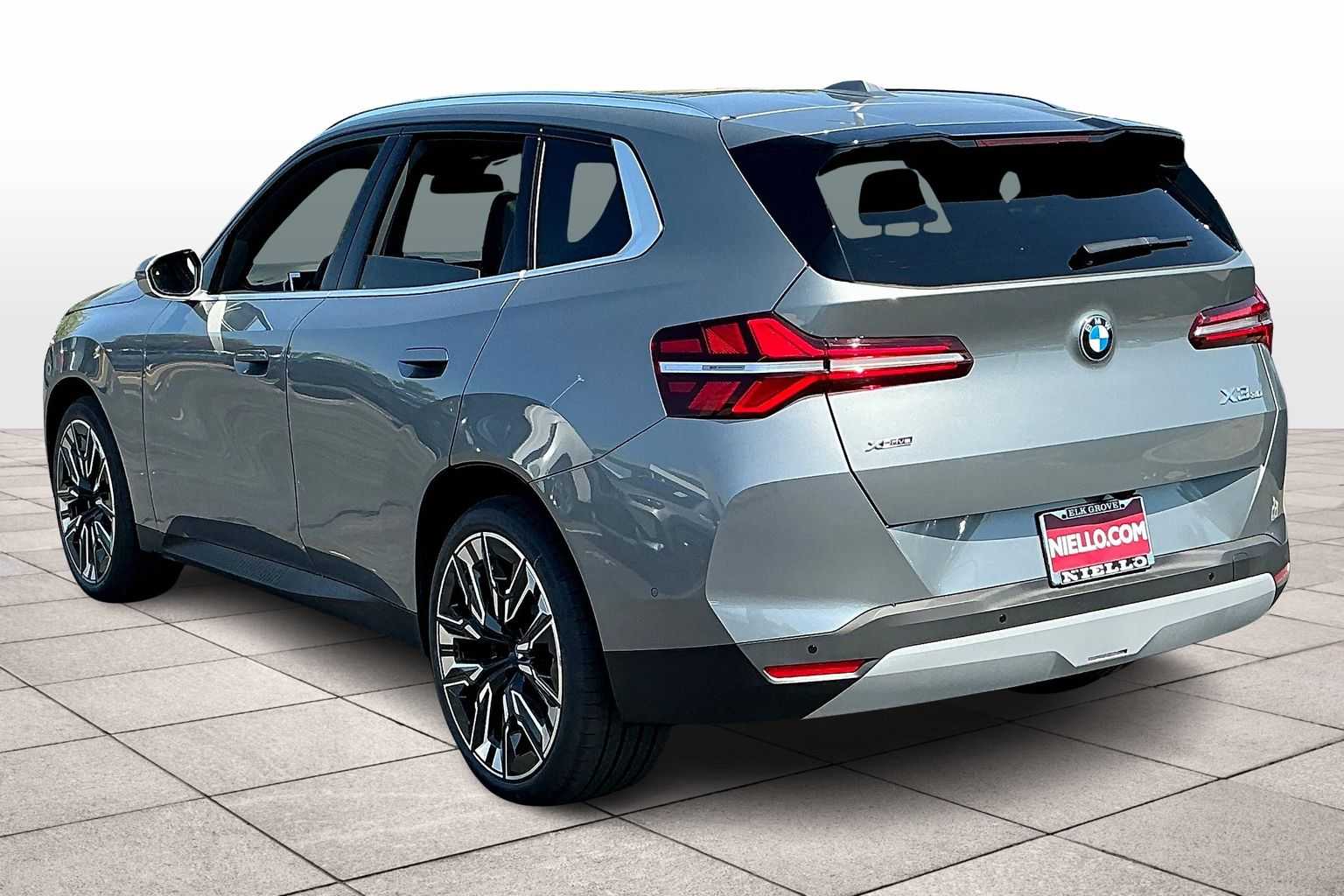2026 Bmw X3 photo 3