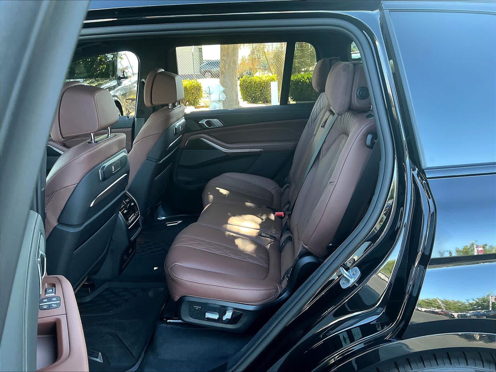 2026 BMW X7 M60i - Photo 12