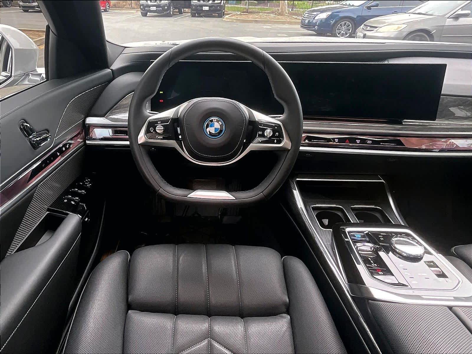 2024 BMW i7 xDrive60 photo 5