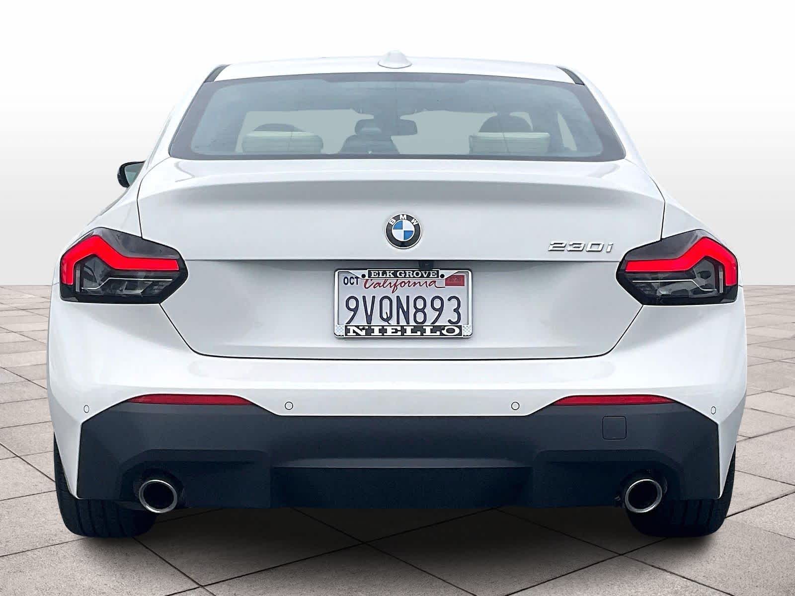 2025 BMW 230i 230i photo 4