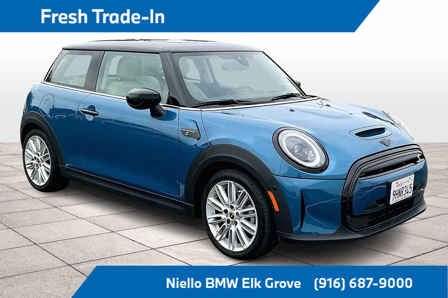 2024 Mini Cooper 2 Door Hardtop SE photo 2