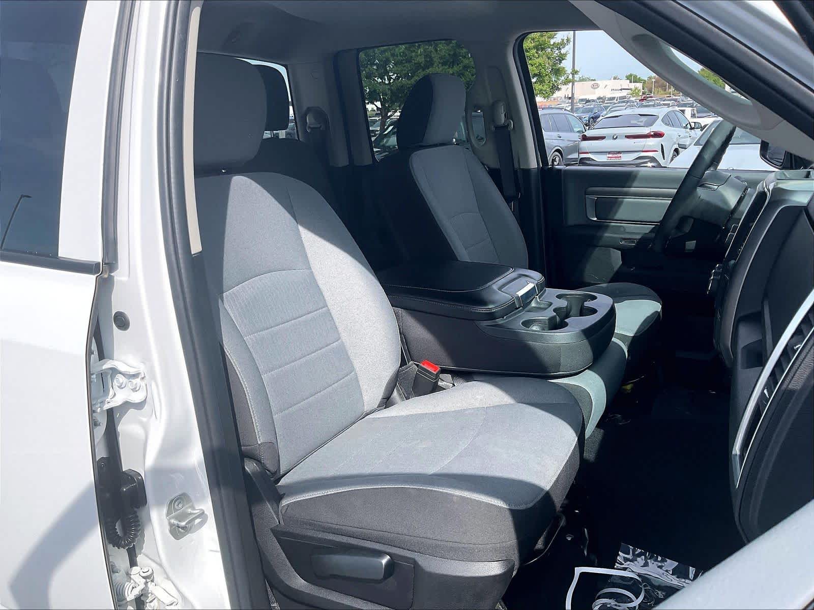 2024 Ram 1500 Classic SLT 4x4 Quad Cab 64 Box photo 3