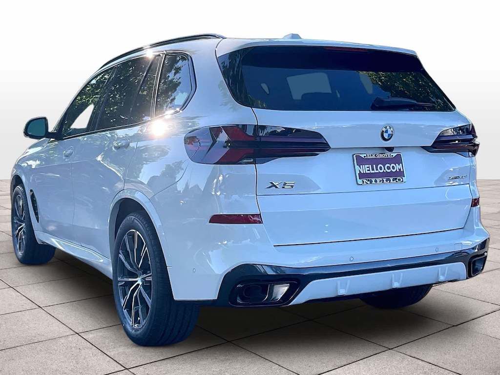 New 2026 BMW X5 xDrive40i xDrive40i Sports Activity Vehicle