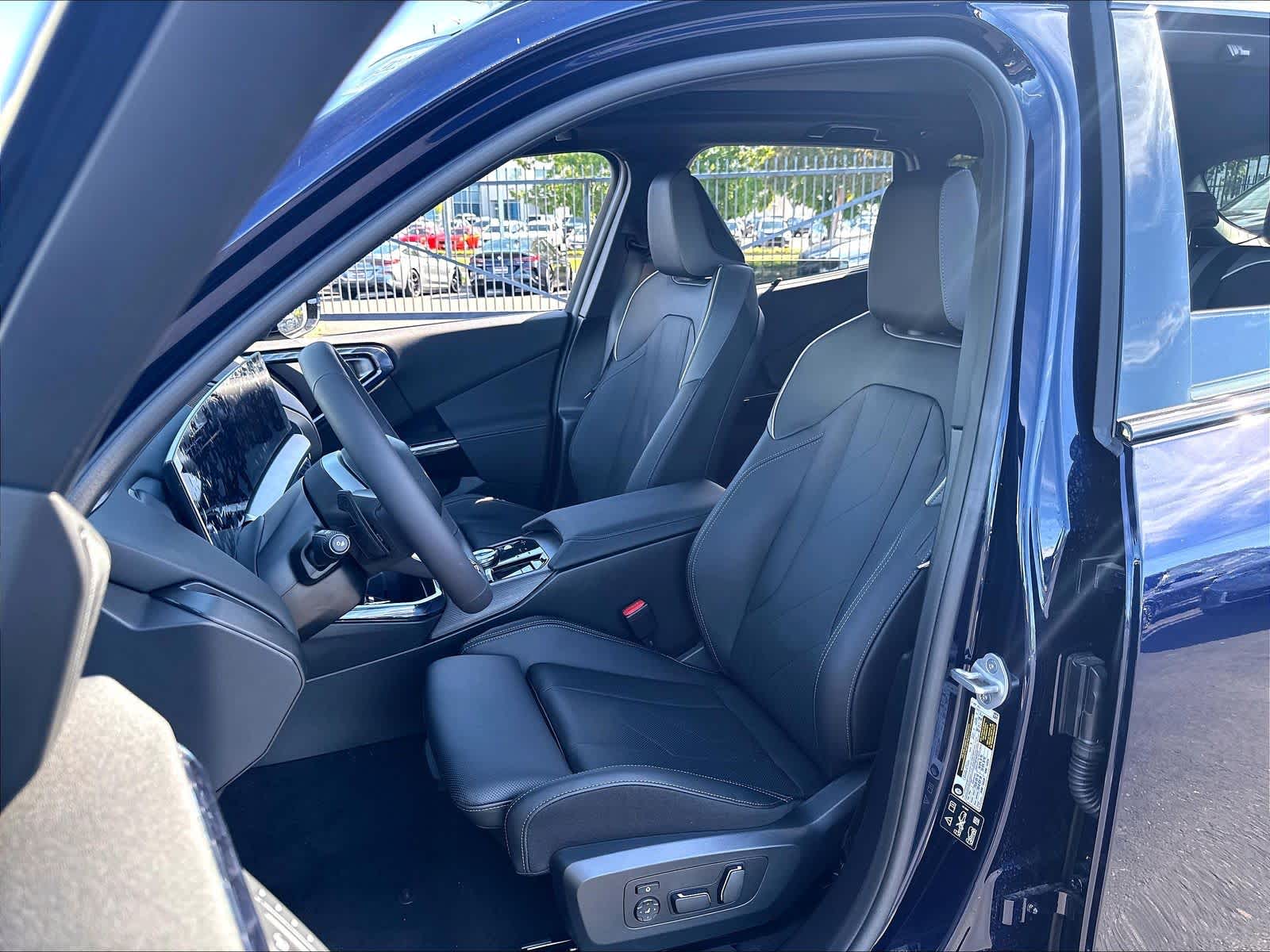 2026 BMW X3 30 - Photo 25