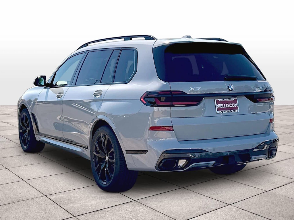 New 2027 BMW X7 xDrive40i xDrive40i Sports Activity Vehicle