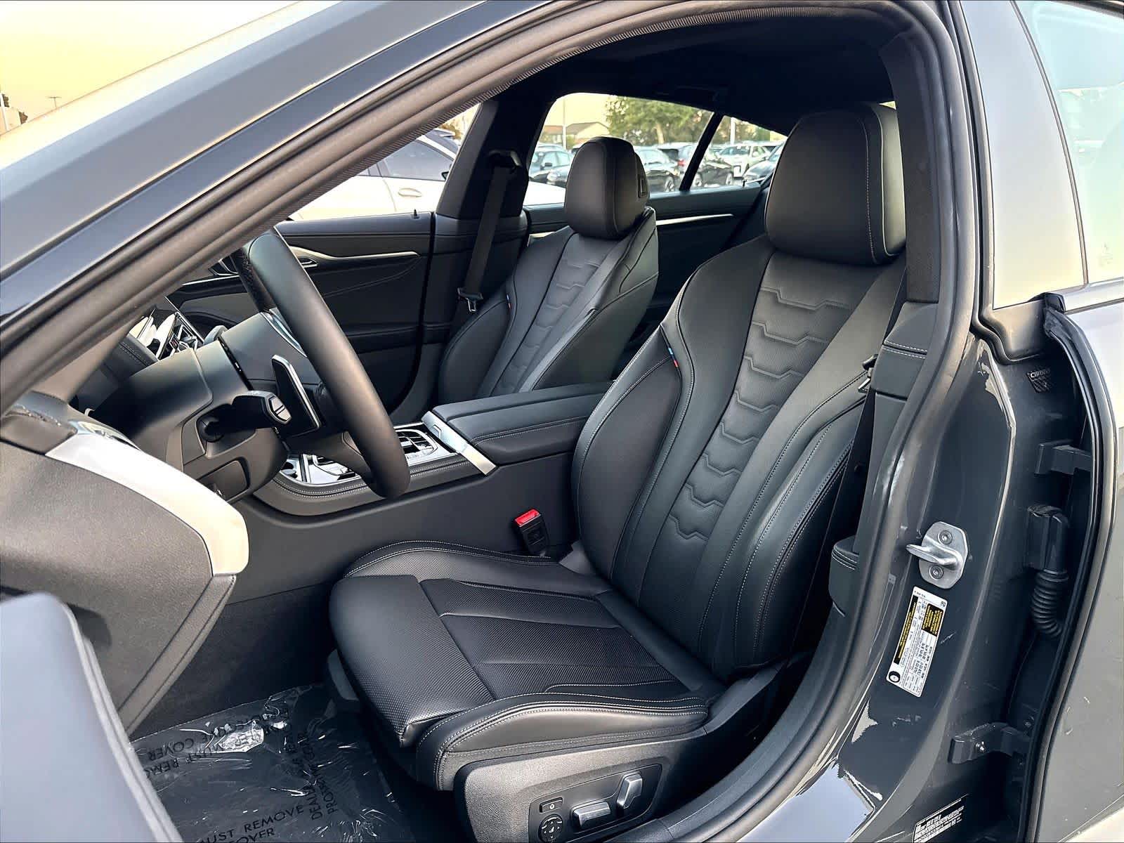 2026 BMW 8 Series 840i - Photo 26