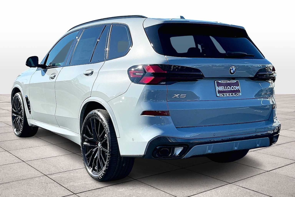 New 2026 BMW X5 sDrive40i Sports Activity Vehicle