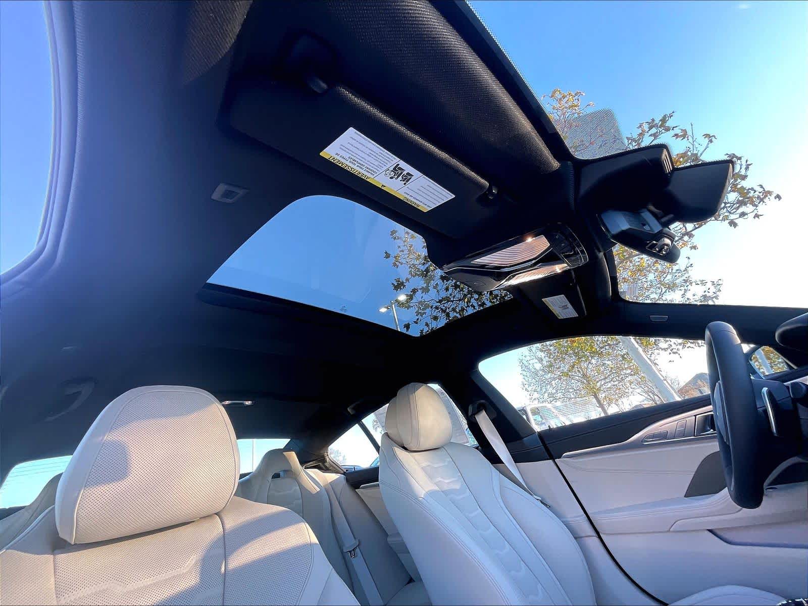 2026 BMW 8 Series 840i - Photo 25