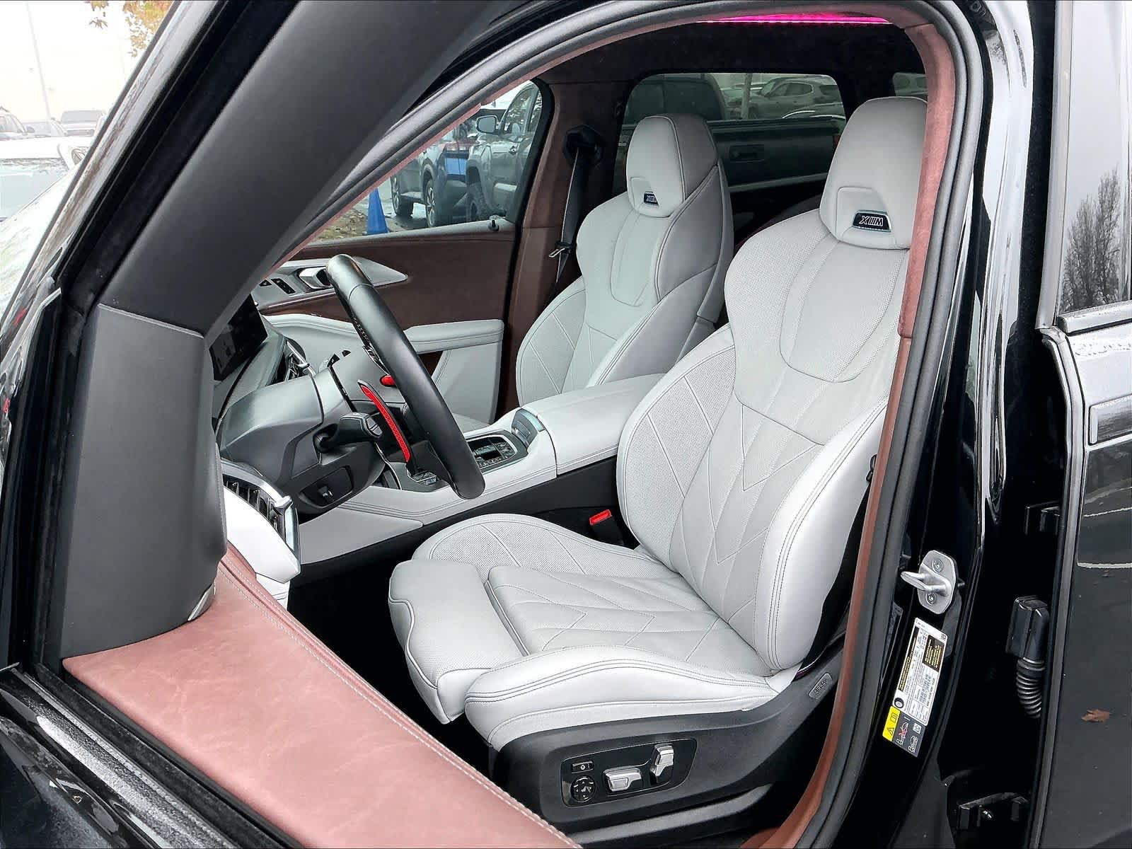 2025 BMW XM Base - Photo 25