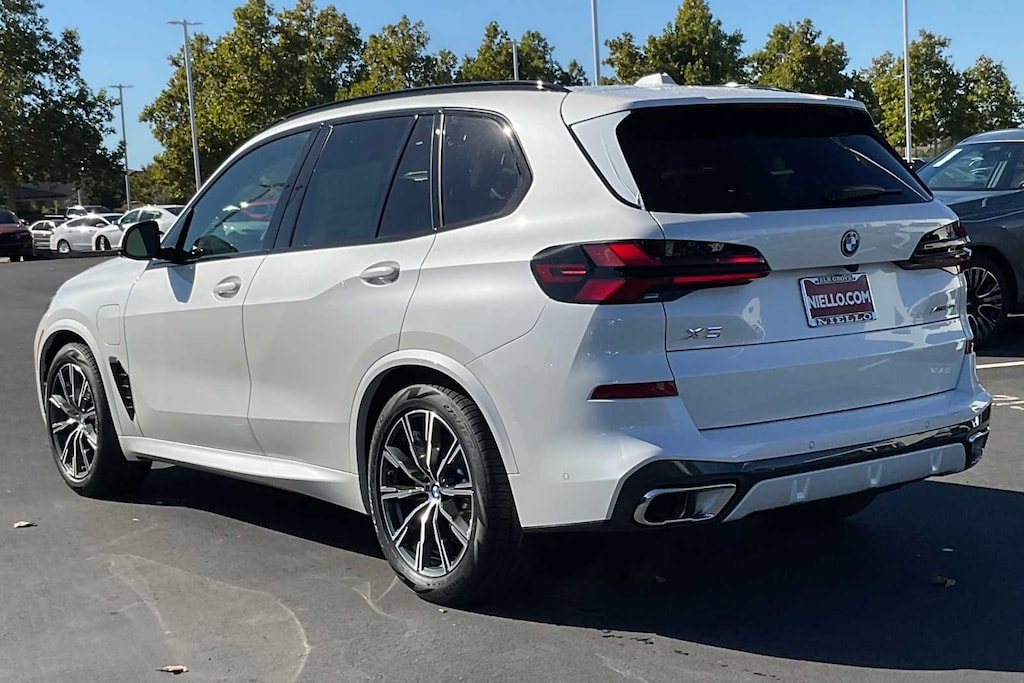 New 2026 BMW X5 xDrive50e Plug-In Hybrid