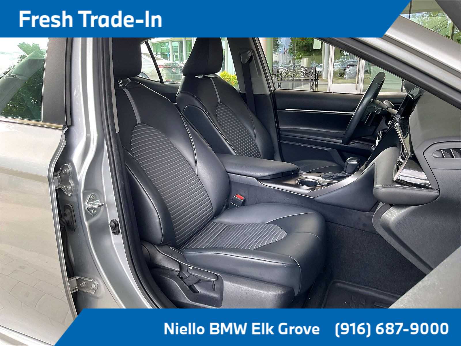 2021 Toyota Camry SE photo 6