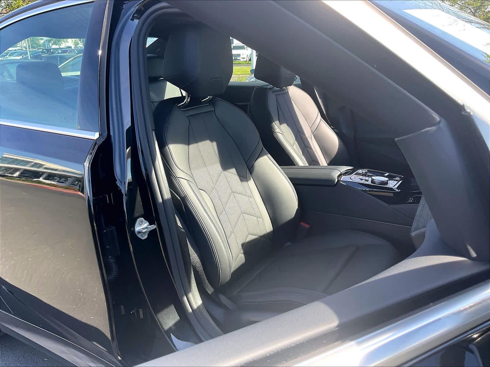 2026 BMW 530i 530i photo 3