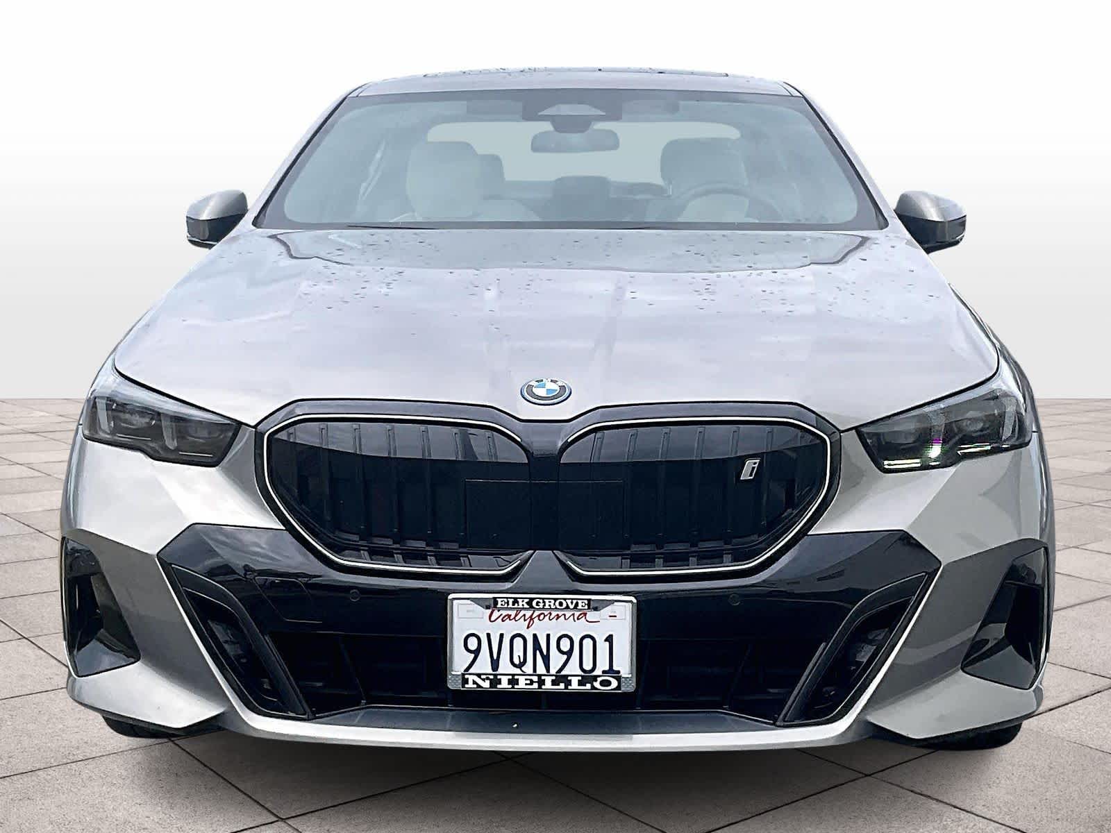 2026 BMW i5 eDrive40 photo 2