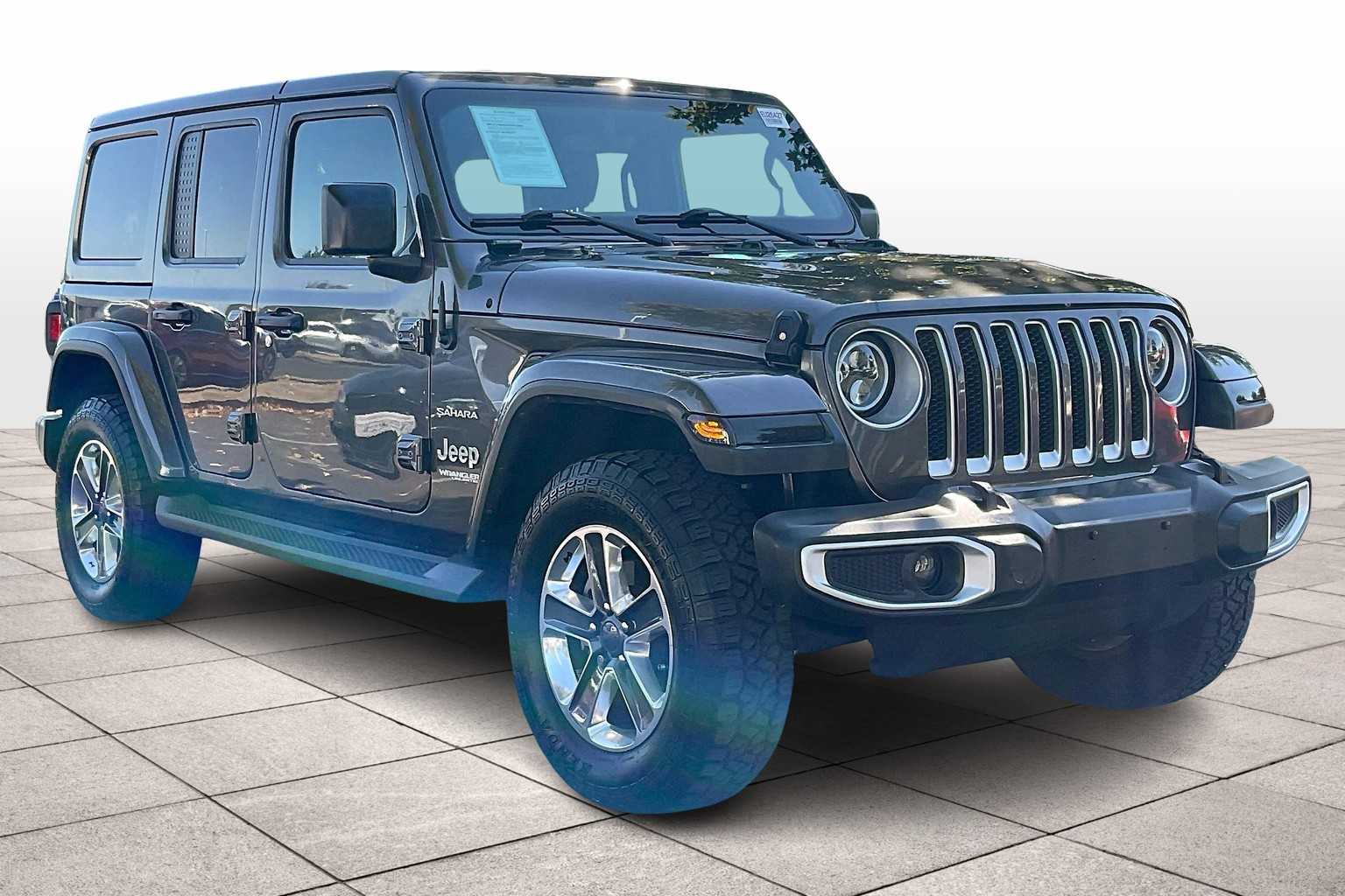 2019 Jeep Wrangler Unlimited Sahara photo 2