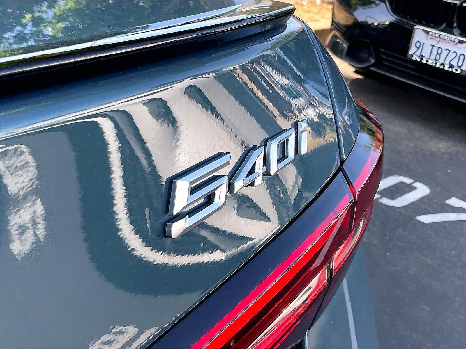 2026 BMW 540i xDrive 540i xDrive photo 3