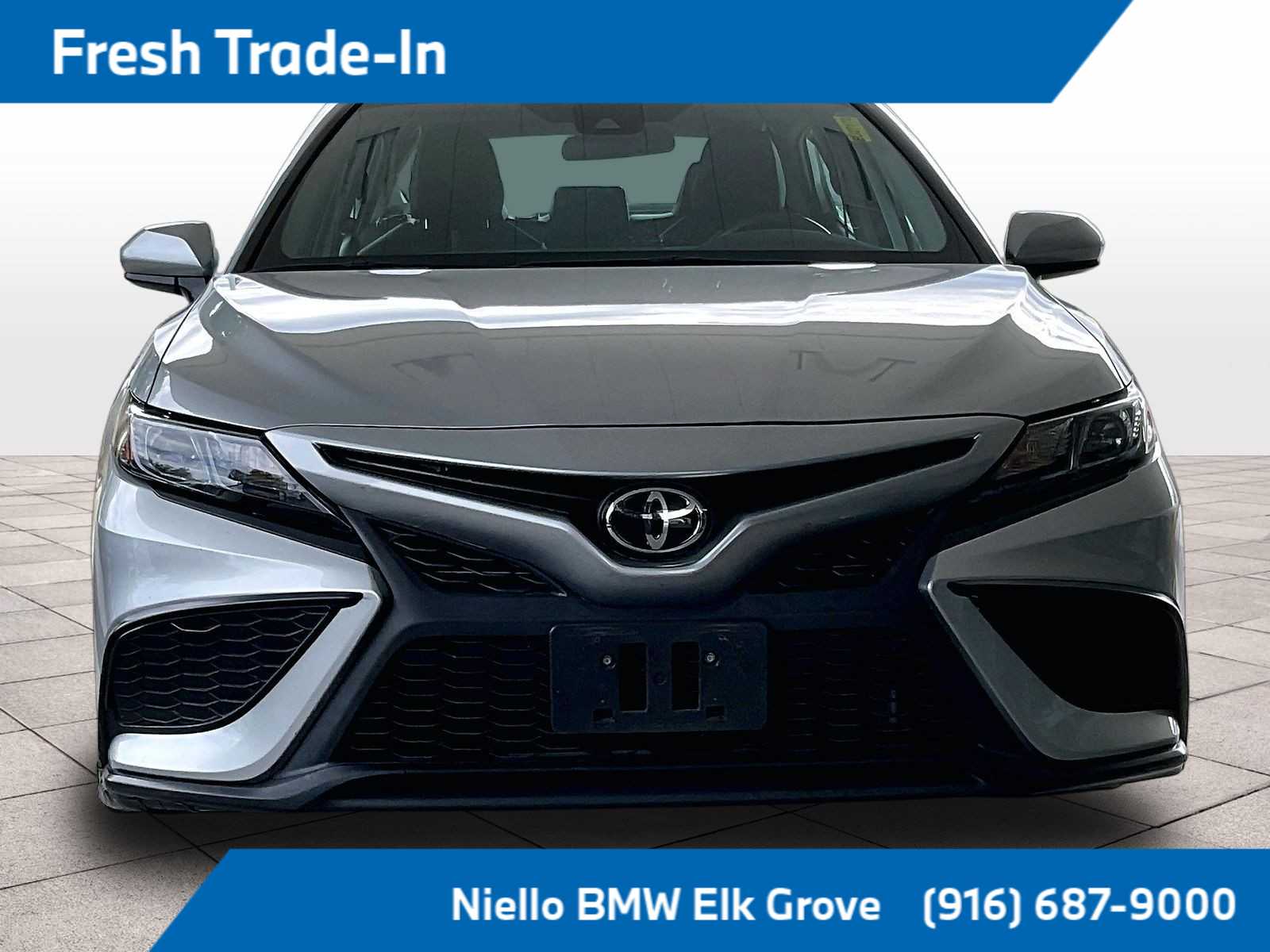 2021 Toyota Camry SE photo 2