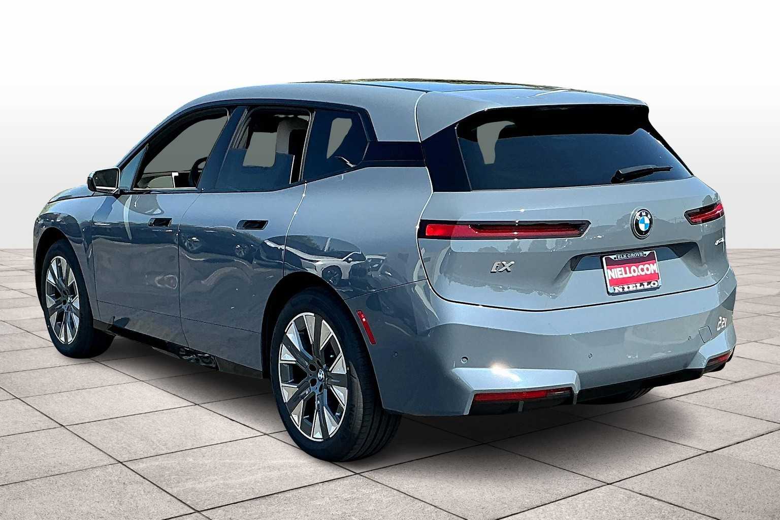 2026 Bmw iX photo 3