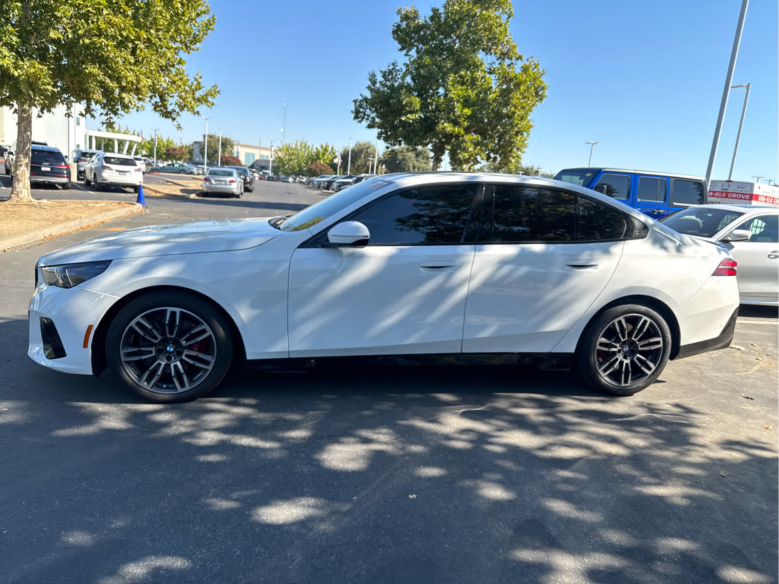 2024 Bmw 530i photo 2
