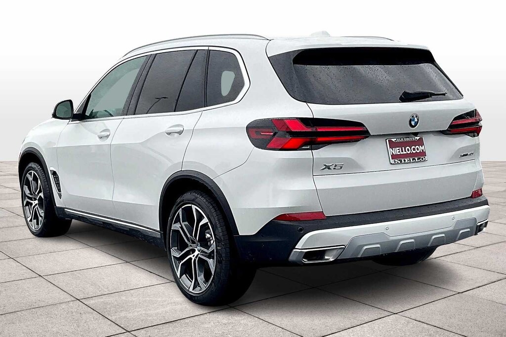 New 2026 BMW X5 xDrive40i Sports Activity Vehicle