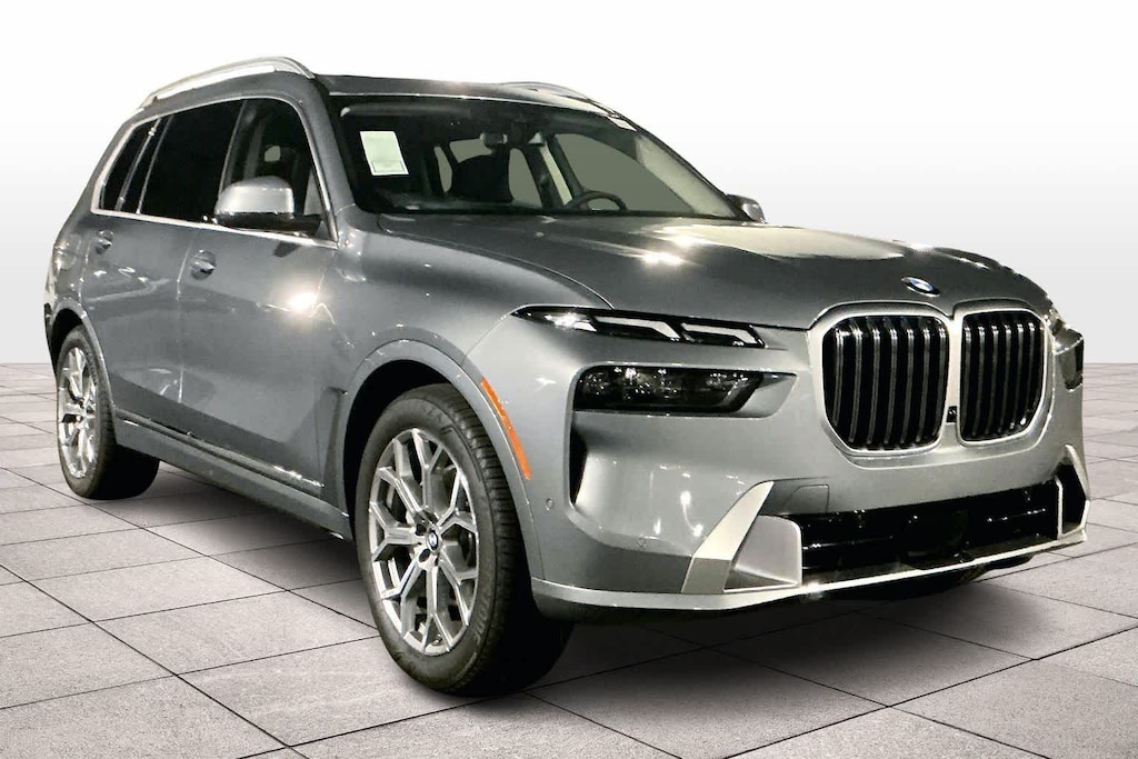 New 2026 BMW X7 xDrive40i Sports Activity Vehicle