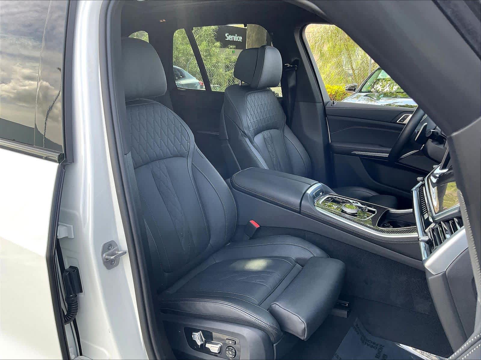 2025 BMW X5 M60i M60i photo 3