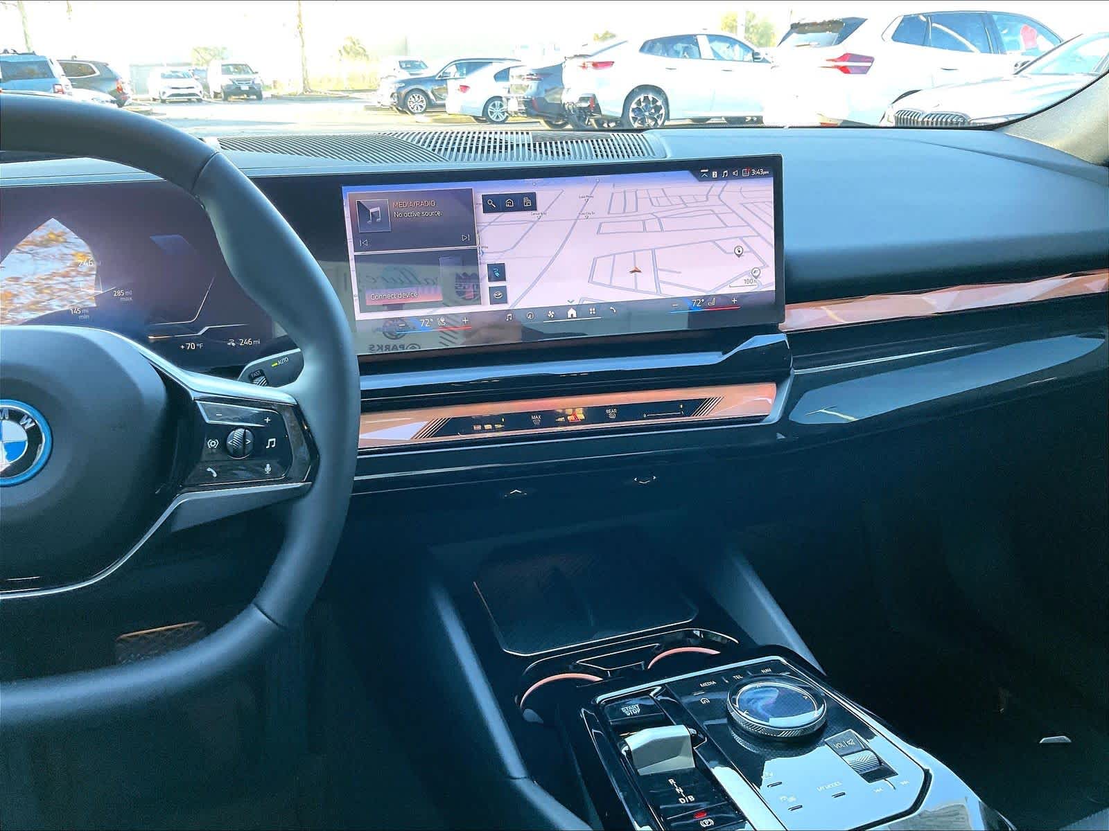 2026 BMW i5 eDrive40 photo 6