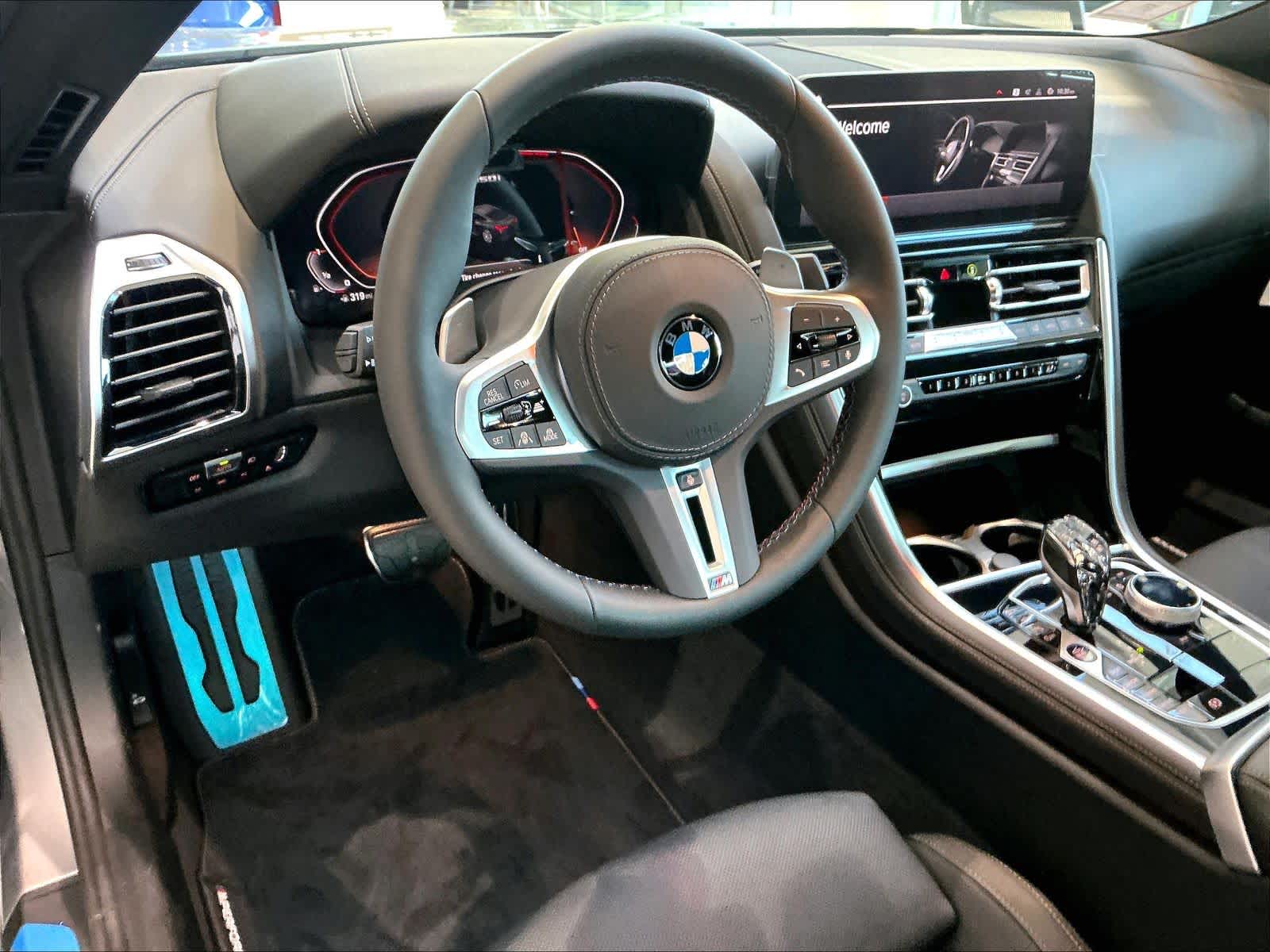 2026 BMW 8 Series M850i - Photo 8
