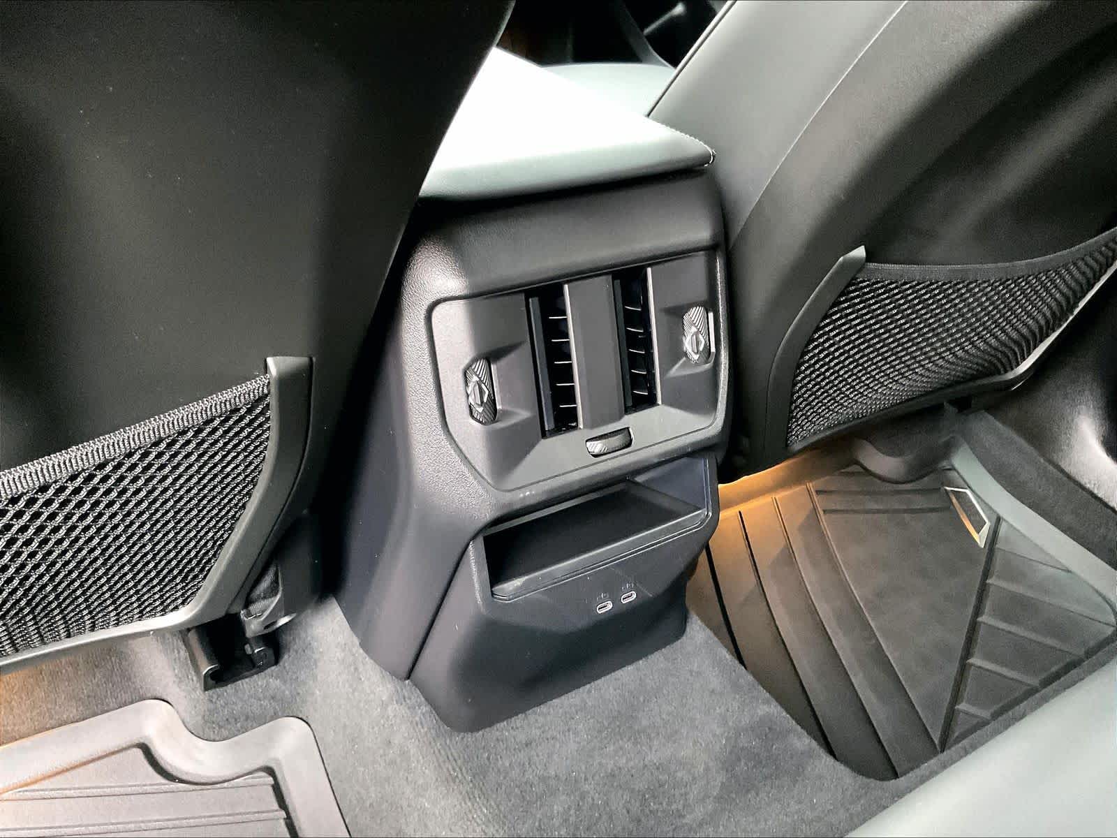 2025 BMW X3 30 - Photo 32