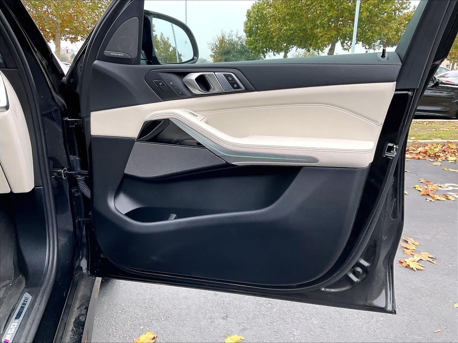 2025 BMW X7 M60i - Photo 24