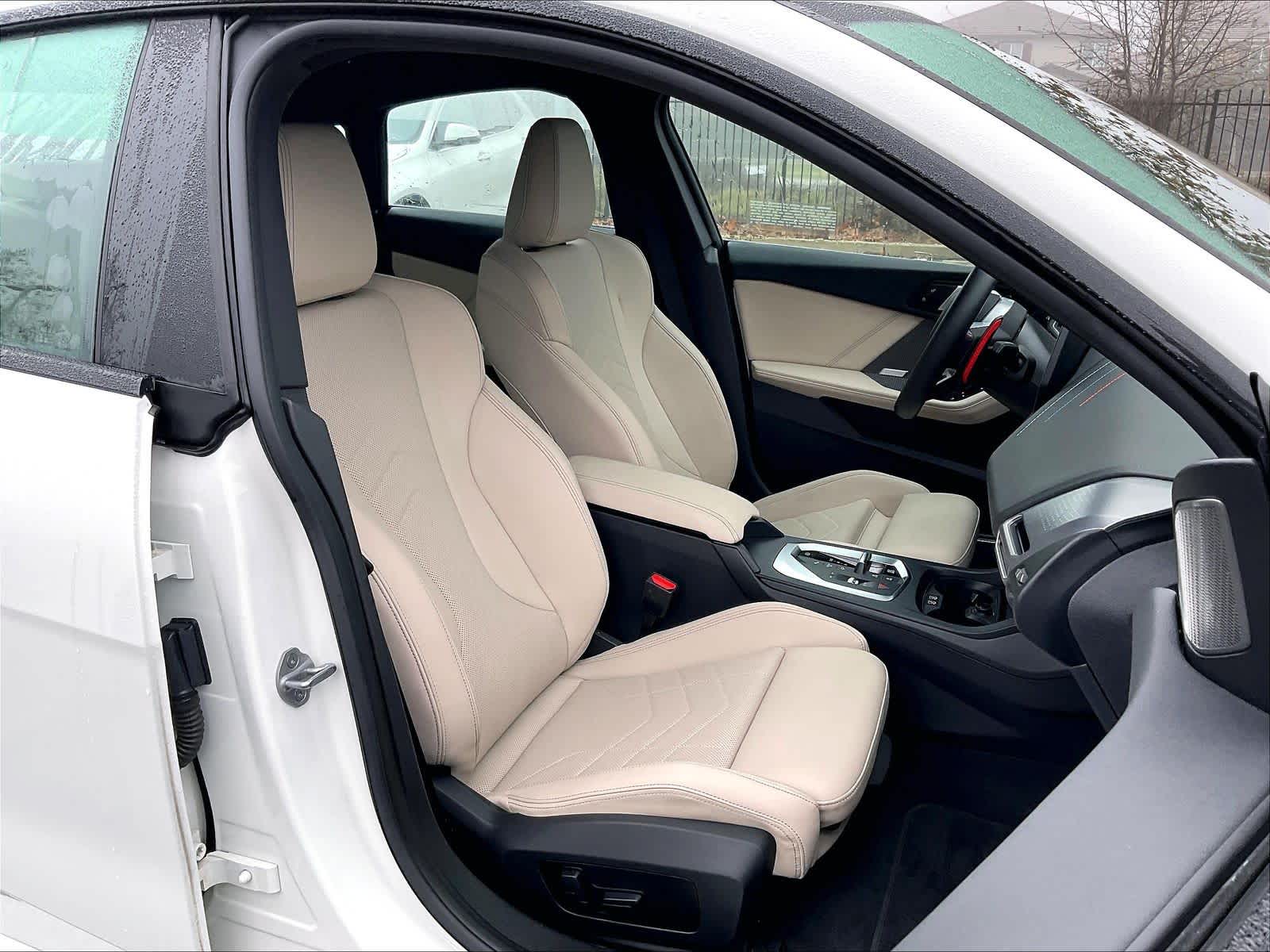 2025 BMW 2 Series M235 - Photo 8