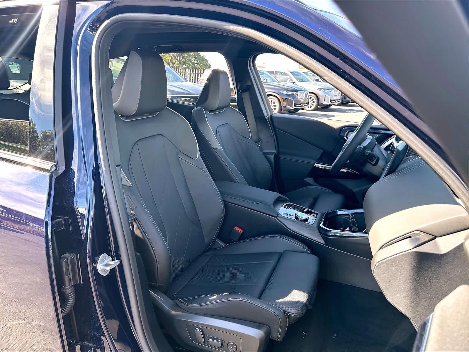 2026 BMW X3 30 - Photo 11