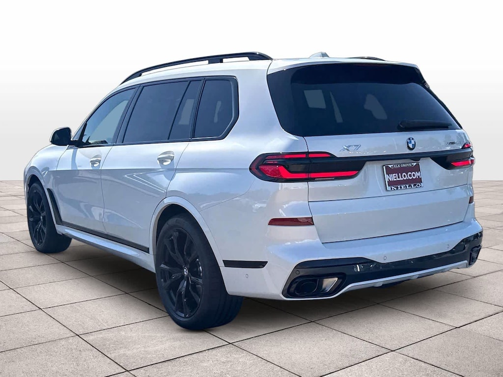 New 2027 BMW X7 xDrive40i Sports Activity Vehicle