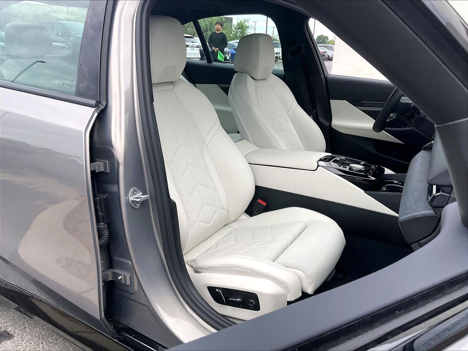 2026 BMW i5 eDrive40 photo 3