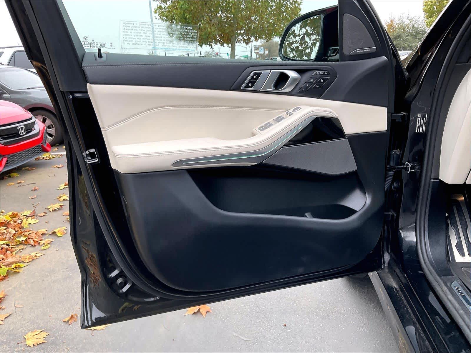 2025 BMW X7 M60i - Photo 23