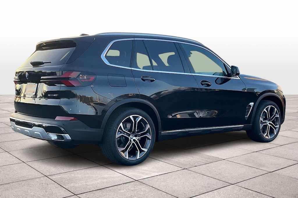 New 2026 BMW X5 xDrive40i Sports Activity Vehicle