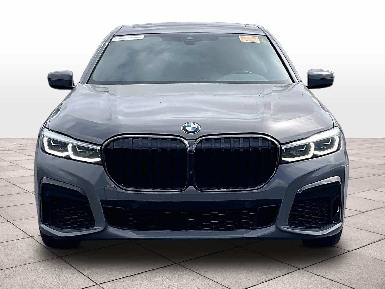 2022 BMW 740i 740i photo 2